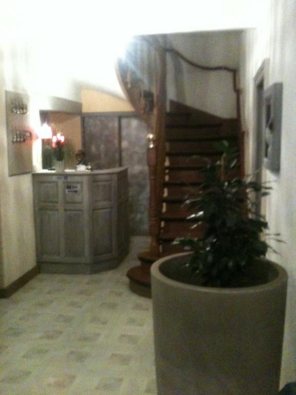 Hotel Ronsin Fresnay-sur-Sarthe Dış mekan fotoğraf