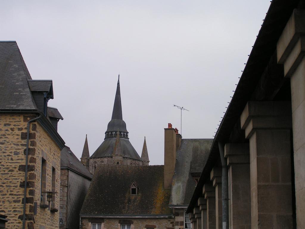 Hotel Ronsin Fresnay-sur-Sarthe Dış mekan fotoğraf
